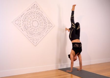 Drinie Aguilar – Yoga Collective – Wall to Handstand